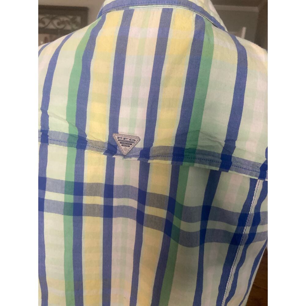 Columbia green and blue plaid sleeveless button front ladies top - Picture 6 of 10